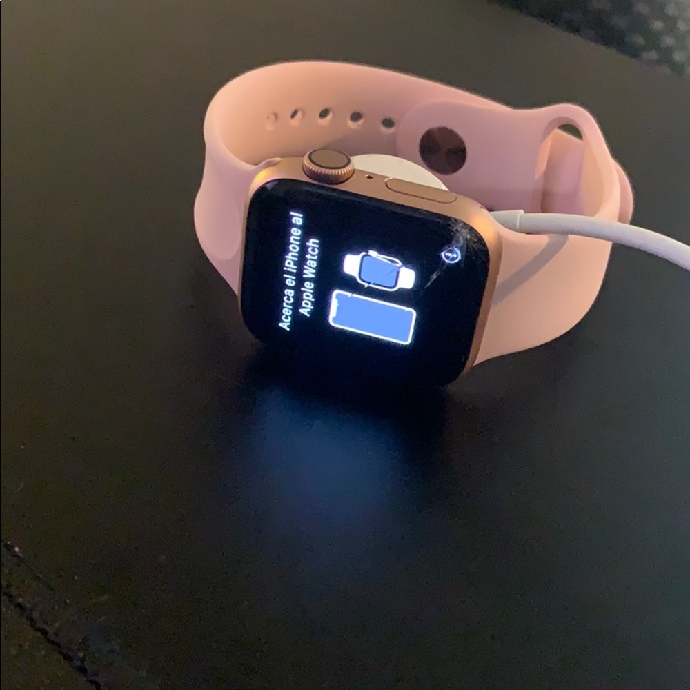 iwatch series 4 40mm rose gold GPS